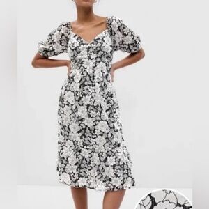 GAP Puff Sleeve Metallic Floral Midi Dress in black and white L